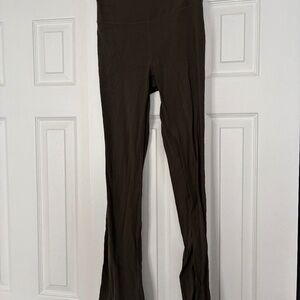 LULULEMON Green flare leggings